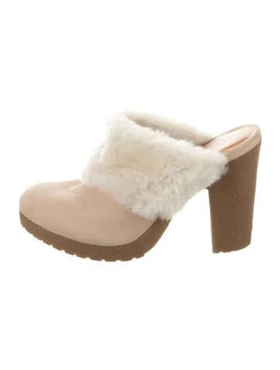 Pre-owned Hunter Suede Fur Trim Mules In Neutrals