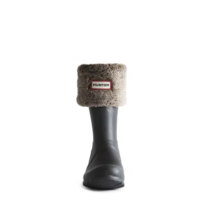 Hunter Unisex Faux Fur Short Boot Sock L Beige In Black