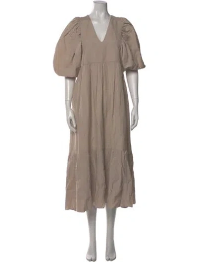 Pre-owned Hunter V-neck Long Dress In Neutral