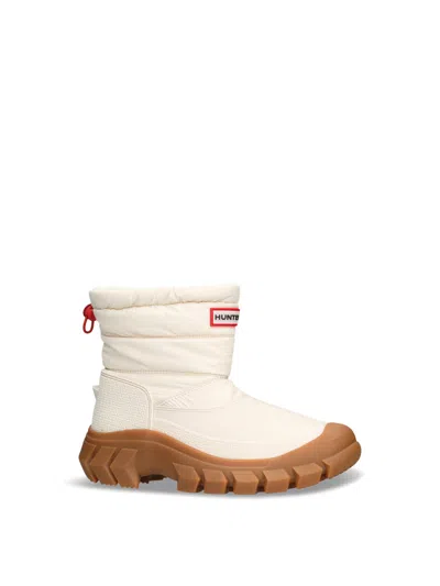 Hunter Women's Intrepid Short Snow Boot In White Willow/gum In Multi