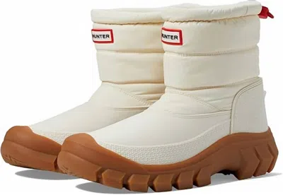 Hunter Women's Intrepid Short Snow Boots In White Willow/gum