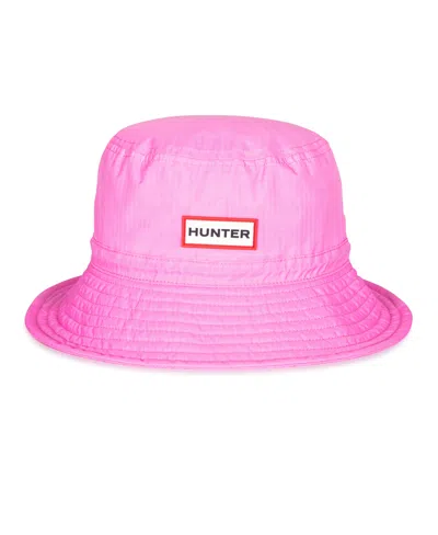 Hunter Women's Nylon Packable Bucket Hat In Hightlighter Pink
