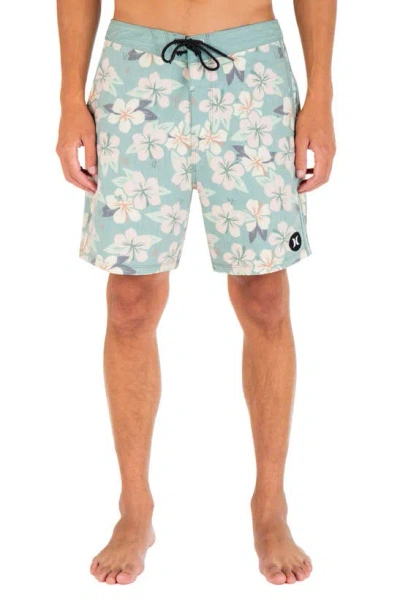 Hurley Tailgate Swim Trunks In Cilantro