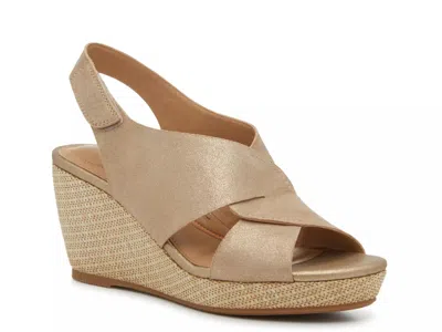 Hush Puppies Griffon Wedge Sandal In Brown