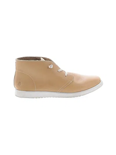 Pre-owned Hush Puppies Sneakers In Tan