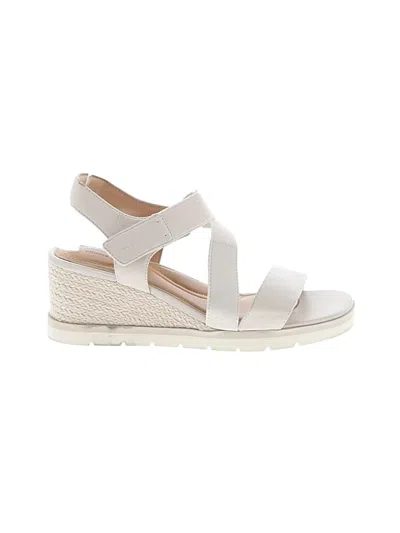 Pre-owned Hush Puppies Wedges In White