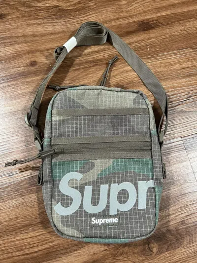 Pre-owned Hypebeast X Supreme Side Bag Woodland Camo