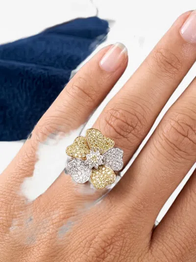 Hyt Jewelry Diamond Flower Ring In Gold