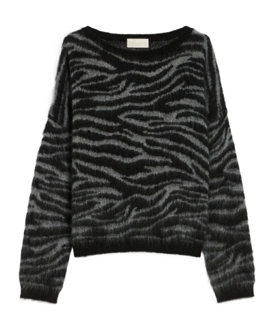 Iblues Long-sleeved Sweater In Black