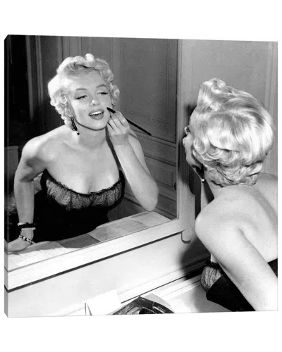 Icanvas On The Set, Marilyn Monroe By Rue Des Archives Wall Art