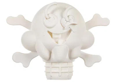 Pre-owned Ice Cream Cones And Bones Figurine White