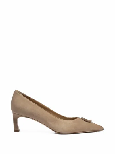 Iceberg Logo-plaque Pointed-toe Pumps In Neutral