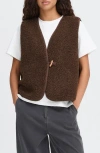 Ichi Faux Shearling Vest In Brown