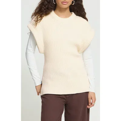 Ichi Ihaerin Ribbed Sweater Vest In Neutral