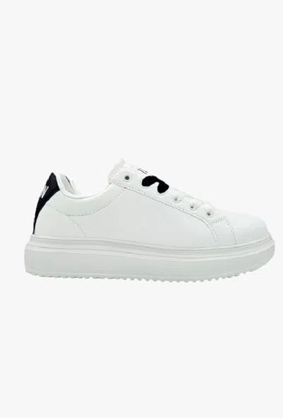 Icon Shoes With White-black Back Logo