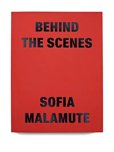 Idea Sofia Malamute Behind Book In Red