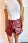 Idem Ditto Fall Favorite Faux Leather Skort In Crimson In Pink