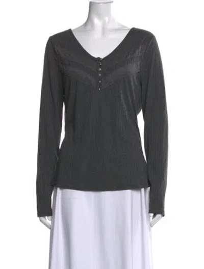 Pre-owned Idyllwind V-neck Long Sleeve Top In Grey