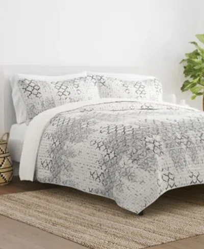 Ienjoy Home All Season Distressed Aztec Reversible Quilt Set Collection In Light Gray
