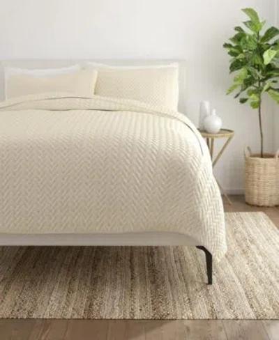 Ienjoy Home Herringbone Lightweight Quilted Coverlet Set In Gray