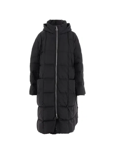Ienki Ienki Quilted Hooded Down Coat In Black