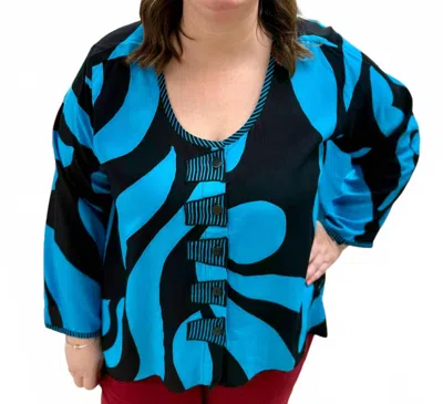 Iguana Lider Kyao Shark Bite Top In Turquoise In Black