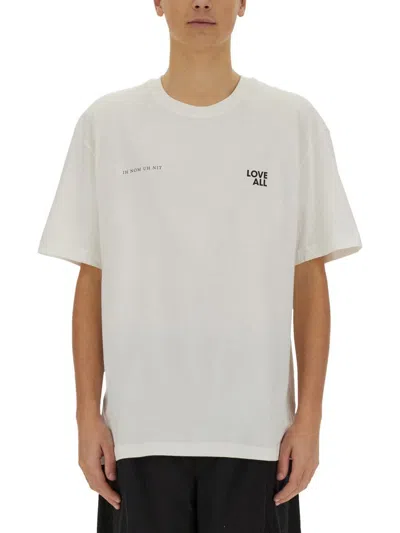 IH NOM UH NIT IH NOM UH NIT JESUS LOVE ALL PRINT T-SHIRT