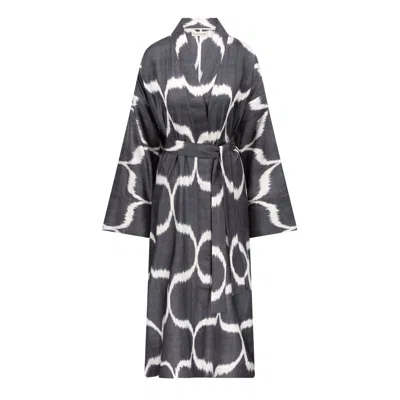 Ikatique Women's Black / White Ikat Havana Silk Kimono In Black/white