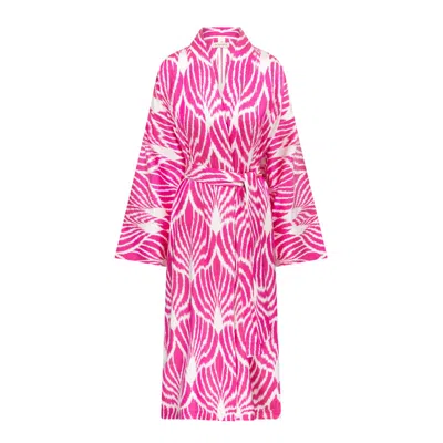 Ikatique Women's White / Rose Gold Sakura Silk Ikat Kimono In Pink