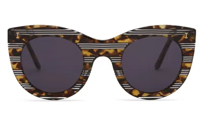 Illesteva Boca Sunglasses In Tortoise Stripes / Grey Flat