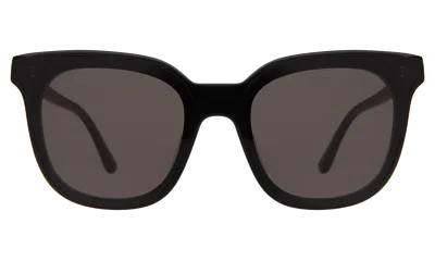 Illesteva Camille 64 Sunglasses In Black / Grey Flat