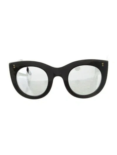 Pre-owned Illesteva Cat-eye Gradient Sunglasses In Black