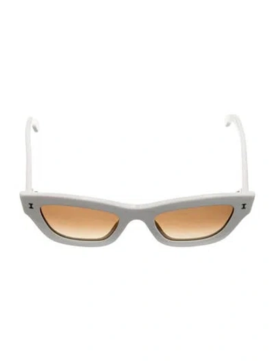 Pre-owned Illesteva Cat-eye Gradient Sunglasses In White