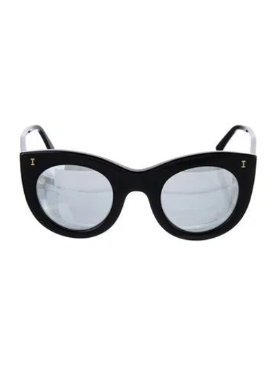 Pre-owned Illesteva Cat-eye Mirrored Sunglasses In Black