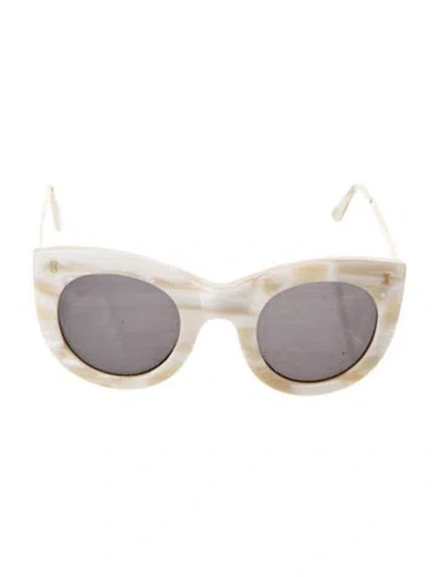 Pre-owned Illesteva Cat-eye Mirrored Sunglasses In White