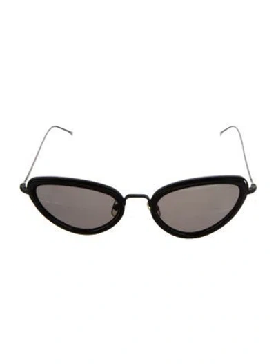 Pre-owned Illesteva Cat-eye Tinted Sunglasses In Black