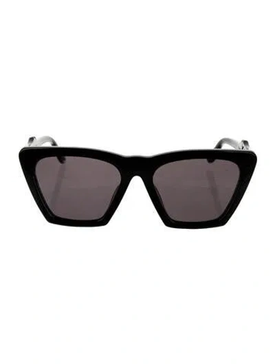 Pre-owned Illesteva Cat-eye Tinted Sunglasses In Black