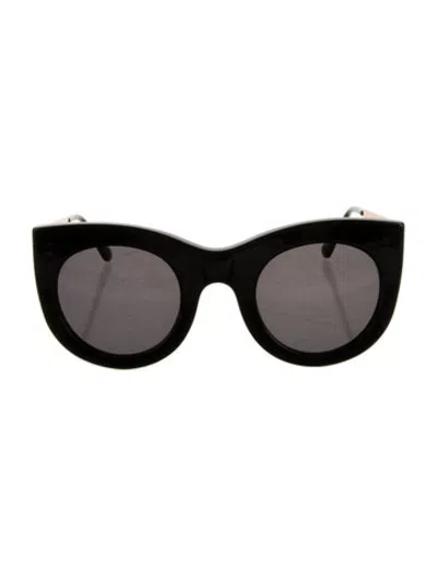 Pre-owned Illesteva Cat-eye Tinted Sunglasses In Black