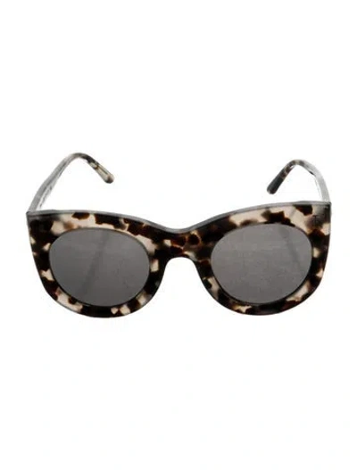 Pre-owned Illesteva Cat-eye Tinted Sunglasses In Brown