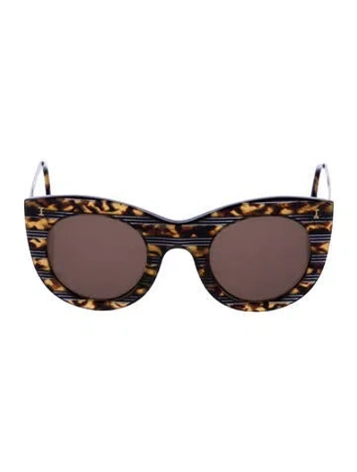 Pre-owned Illesteva Cat-eye Tinted Sunglasses In Brown
