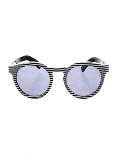 Pre-owned Illesteva Cat-eye Tinted Sunglasses In Multi