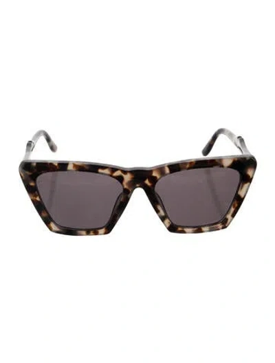 Pre-owned Illesteva Cat-eye Tinted Sunglasses In Neutrals