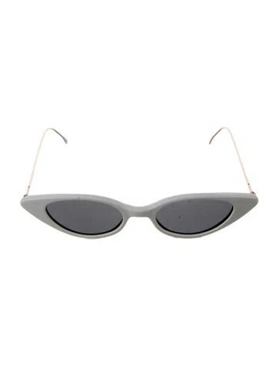 Pre-owned Illesteva Cat-eye Tinted Sunglasses In White