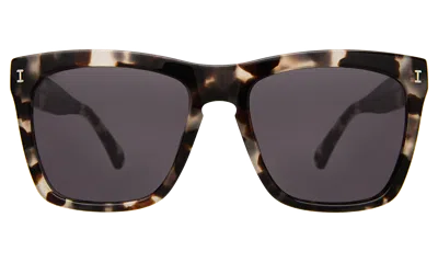 Illesteva Los Feliz Sunglasses In White Tortoise / Grey