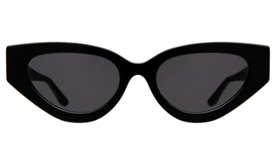 Illesteva Mary Lou Sunglasses In Black / Grey Flat