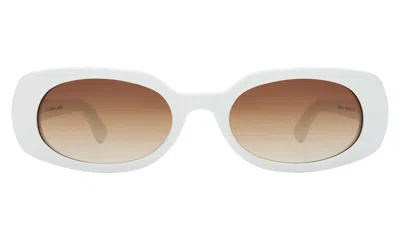 Illesteva Shirley 51 Sunglasses In White / Brown Gradient