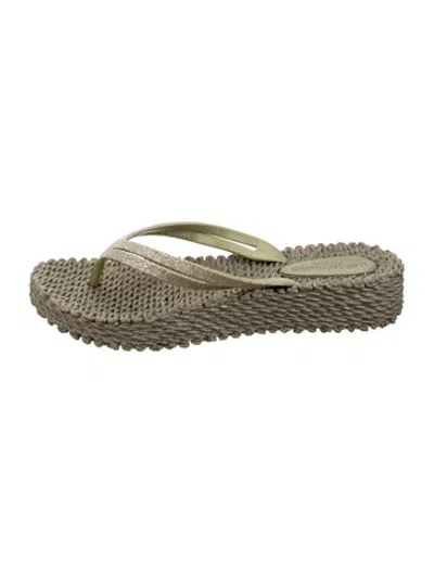 Pre-owned Ilse Jacobsen Rubber Flip Flops In Gold