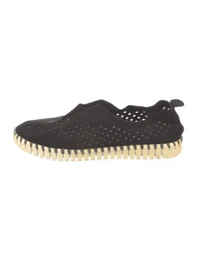 Pre-owned Ilse Jacobsen Suede Flats In Black
