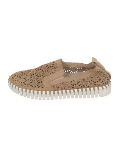 Pre-owned Ilse Jacobsen Suede Lace Pattern Flats In Neutral