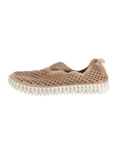 Pre-owned Ilse Jacobsen Suede Lace Pattern Flats In Neutrals
